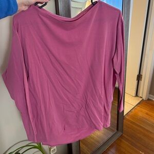 Lululemon Back in Action top